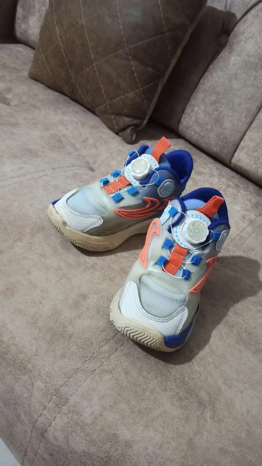 کفش سالم  درجه. داربدون پارگی|کیف، کفش، کمربند|خرم‌آباد, |دیوار