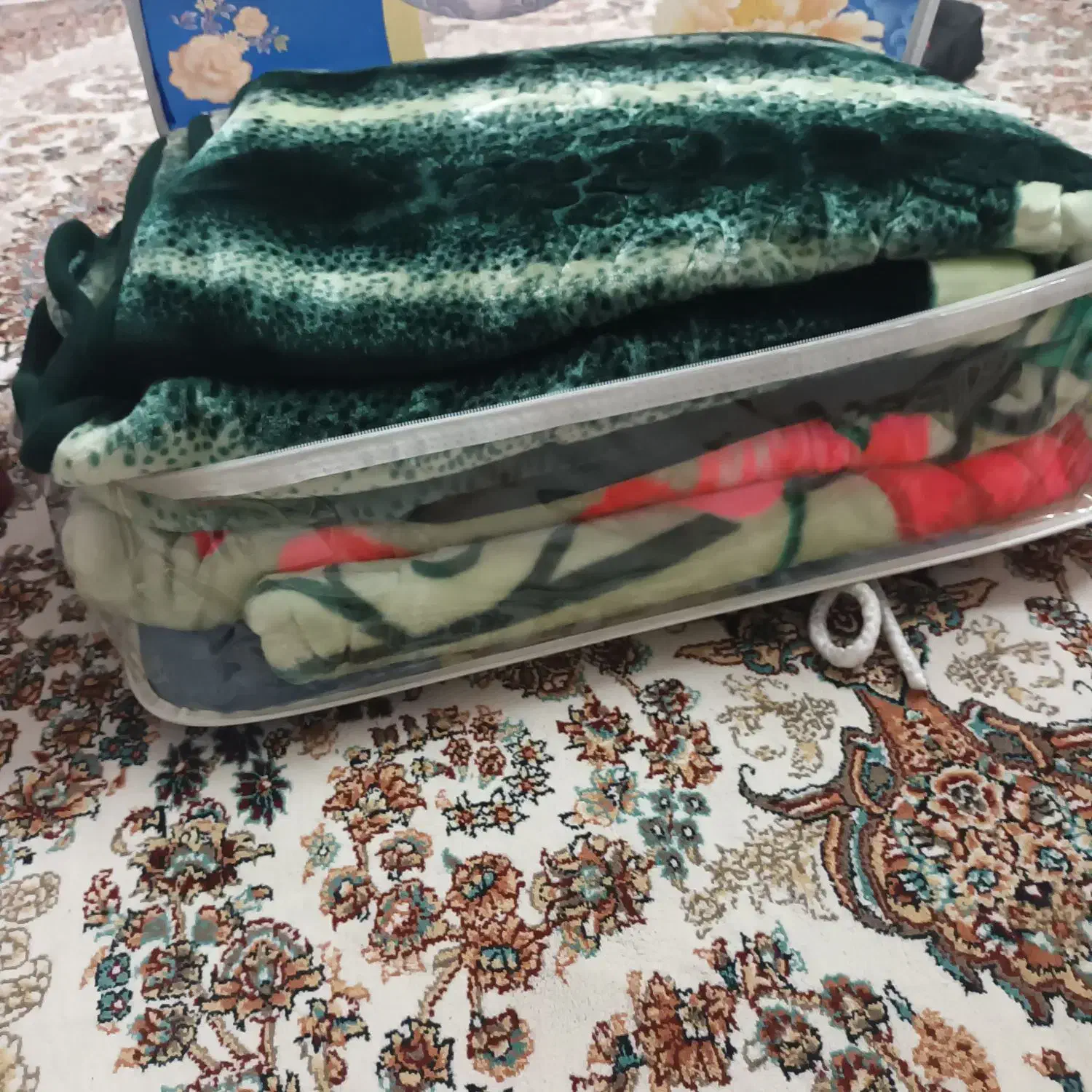 پتو  دو نفره  گلبافت|رختخواب، بالش، پتو|خرم‌آباد, |دیوار