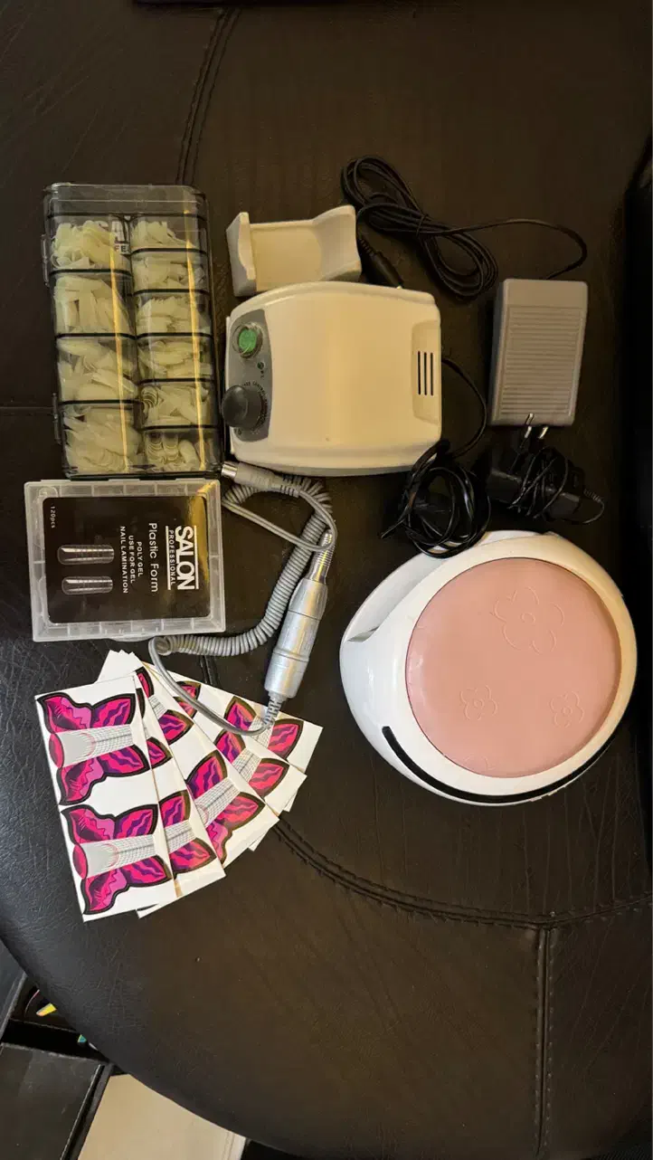 وسایل ناخن کاری صفر و کارنکرده|آرایشگاه و سالن‌های زیبایی|تبریز, |دیوار