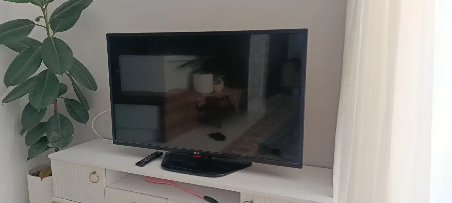 تلویزیون  LG 42|تلویزیون و پروژکتور|بجنورد, |دیوار