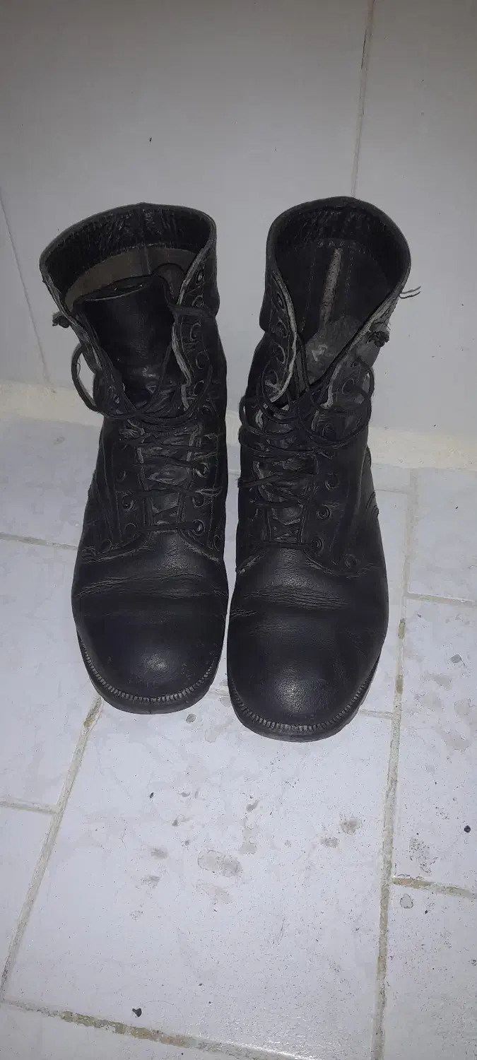 دو جفت پوتین|کیف، کفش، کمربند|قم, پردیسان|دیوار