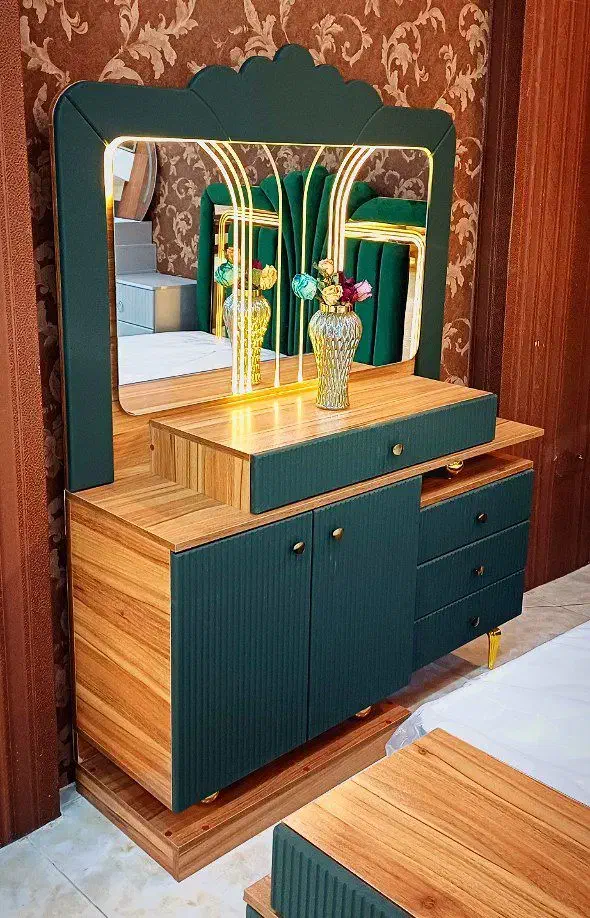 سرویس خواب طاووسی|تخت و سرویس خواب|قم, کلهری|دیوار