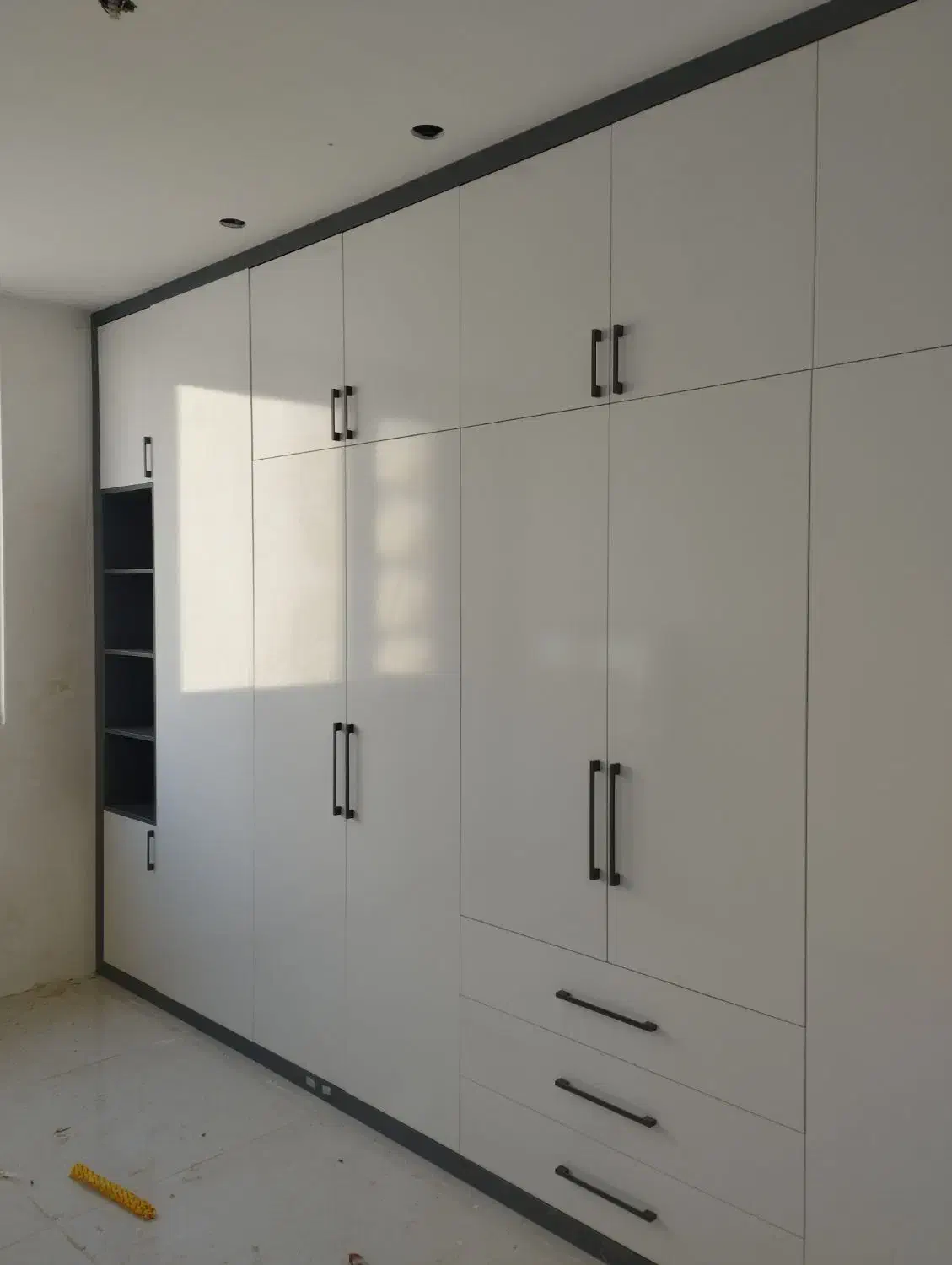 ساخت و نصب و تعمیر انواع کابینت وکمد دیواری اقساط|خدمات پیشه و مهارت|سبزوار, هویزه|دیوار