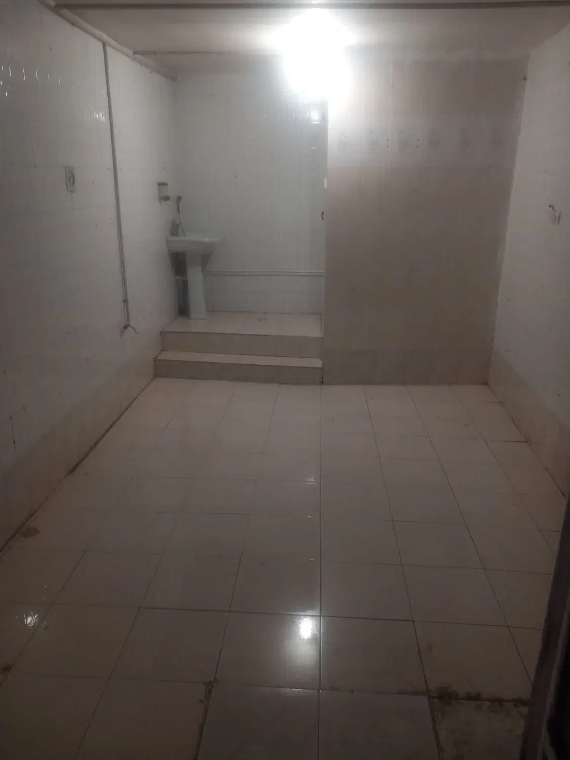 مغازه ۲۵ متری سر نبش شهرآرا ۷|اجارهٔ مغازه و غرفه|نیشابور, هفده شهریور|دیوار