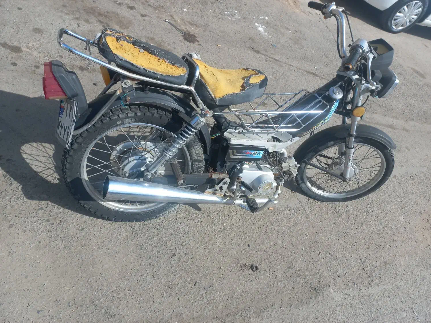 هندا ۷۰|موتورسیکلت|قم, قلعه عموحسین|دیوار