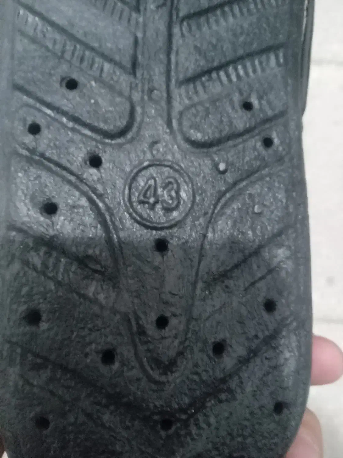 دمپایی مردانه|کیف، کفش، کمربند|قم, قلعه کامکار|دیوار