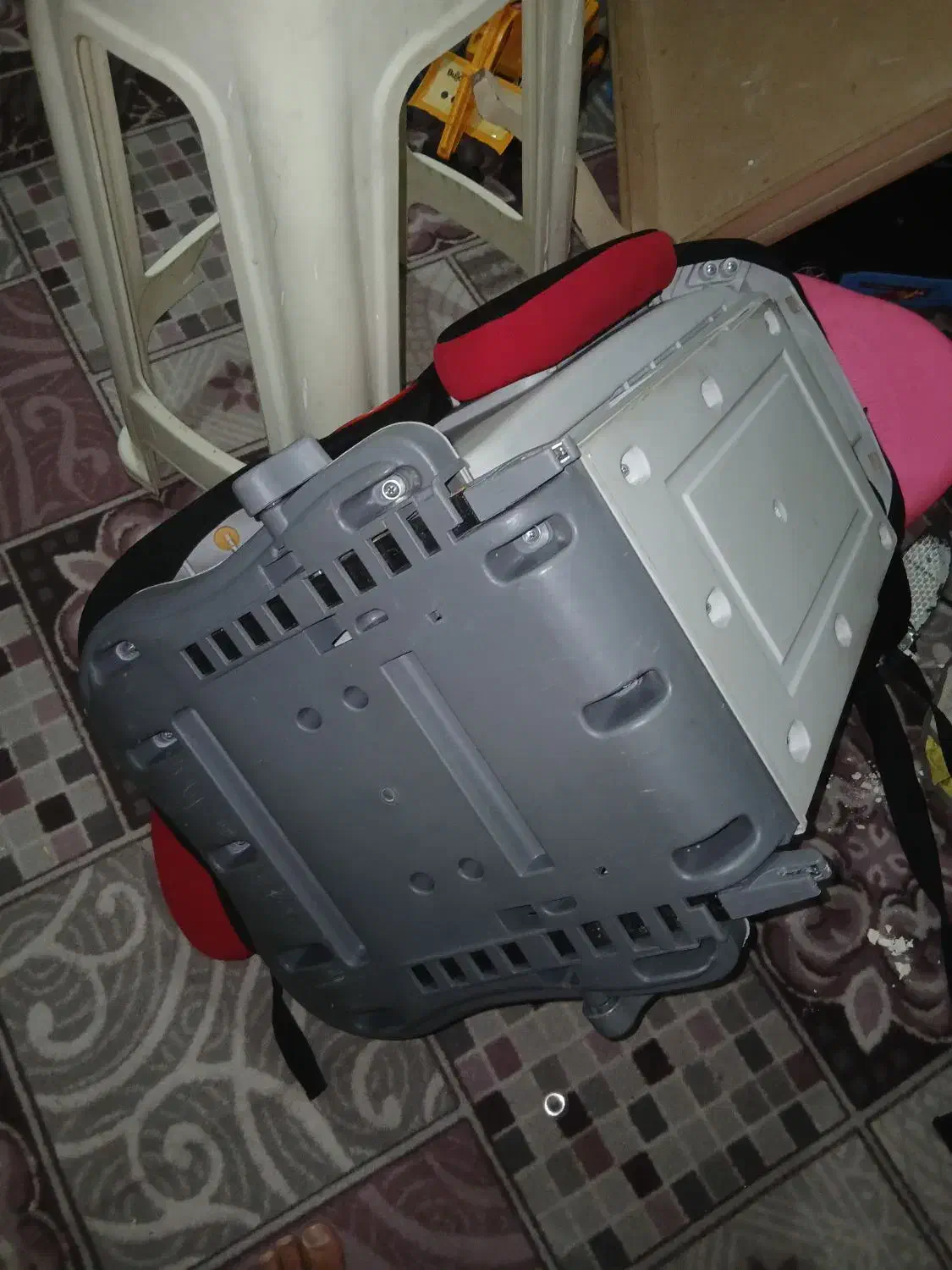 صندلی بچه|تخت و صندلی بچه|پاکدشت, پارچین|دیوار