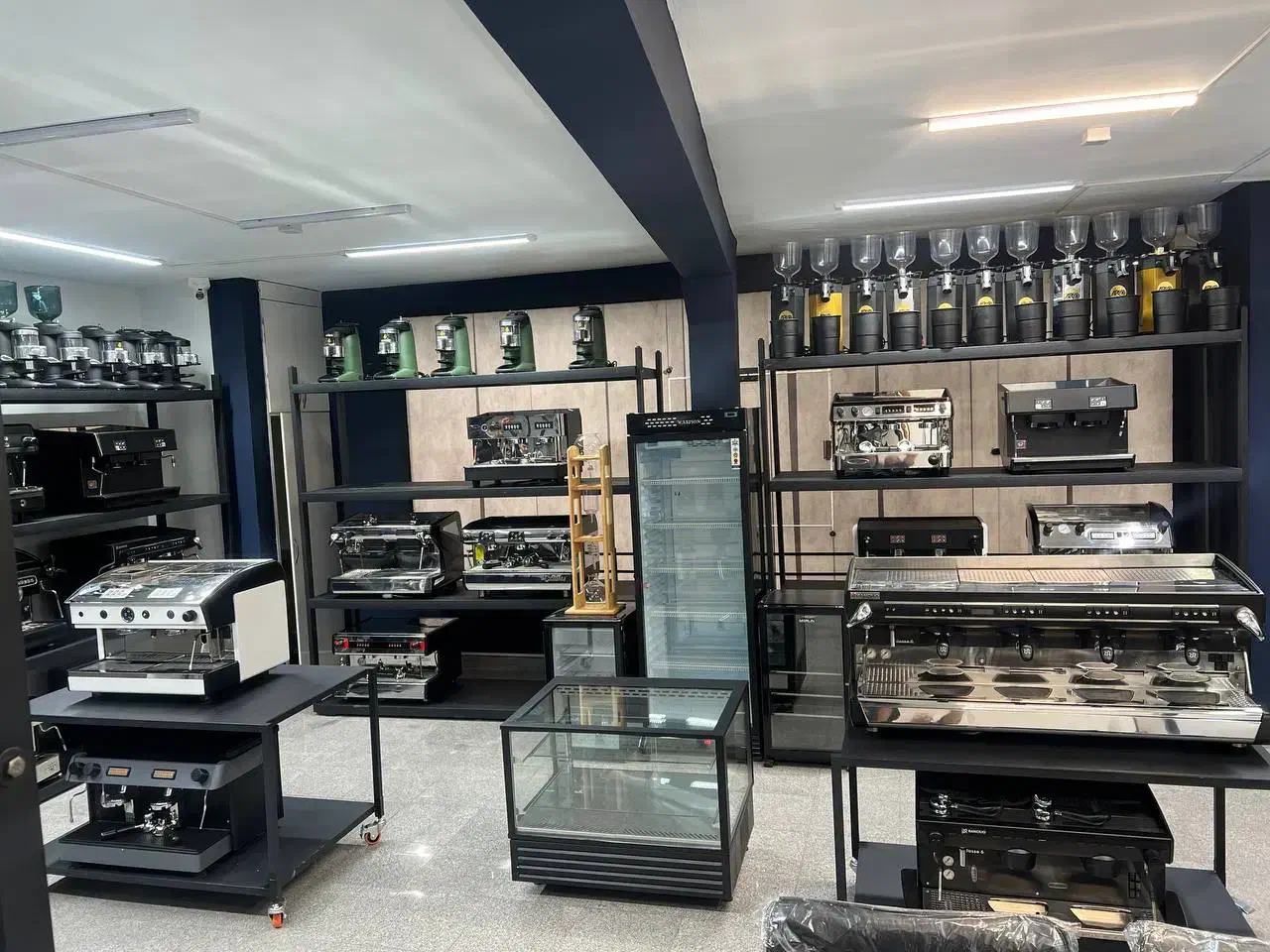 لوازم کافی شاپ اسپرسوساز قهوه ساز صنعتی|کافیشاپ و رستوران|مشهد, هدایت|دیوار