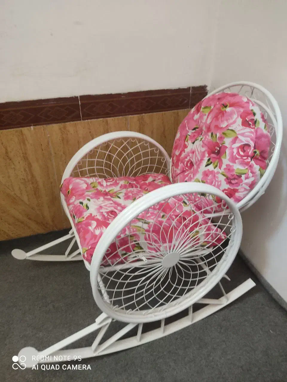 میزه نو|صندلی و نیمکت|پاوه, |دیوار