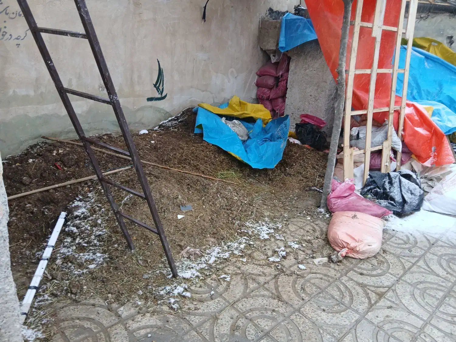 کود مرغ ارگانیک|خدمات باغبانی و درختکاری|رباط‌کریم, نوده|دیوار