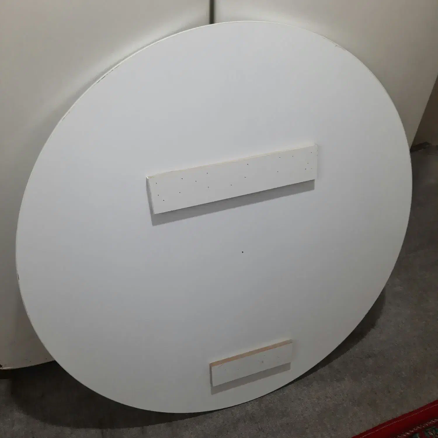 آینه دایره ای|آینه|مرودشت, ابوذر شمالی|دیوار