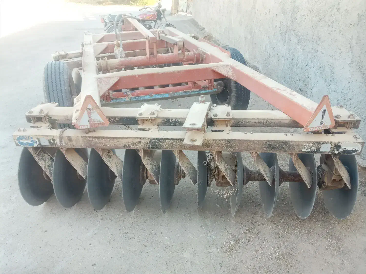 دیسک تراکتور|ماشین‌آلات صنعتی|ریگ, |دیوار