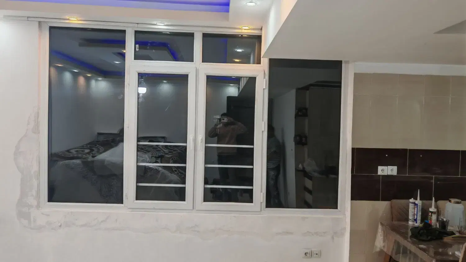 ساخت وتعمیرات پنجره دو جداره و توری های ریلی upvc|خدمات پیشه و مهارت|شیراز, صاحب الزمان|دیوار