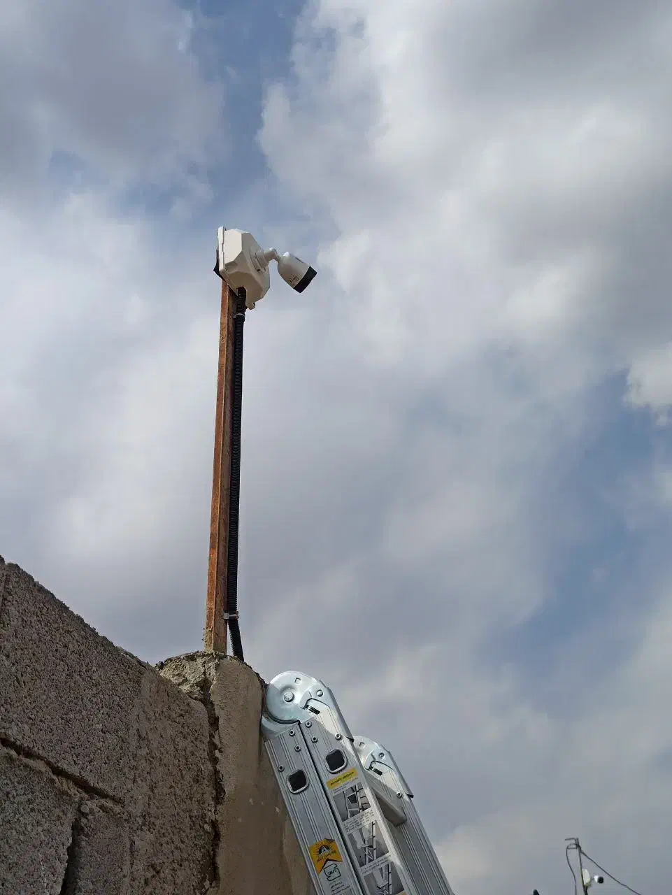 نصب فروش و تعمیر دوربین مداربسته و دزدگیر اماکن|خدمات پیشه و مهارت|اراک, |دیوار