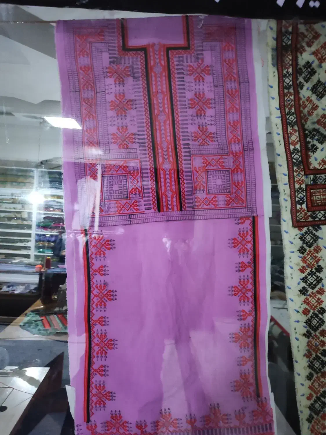 کشوک دوزی و گلدوزی|لباس|سراوان, |دیوار