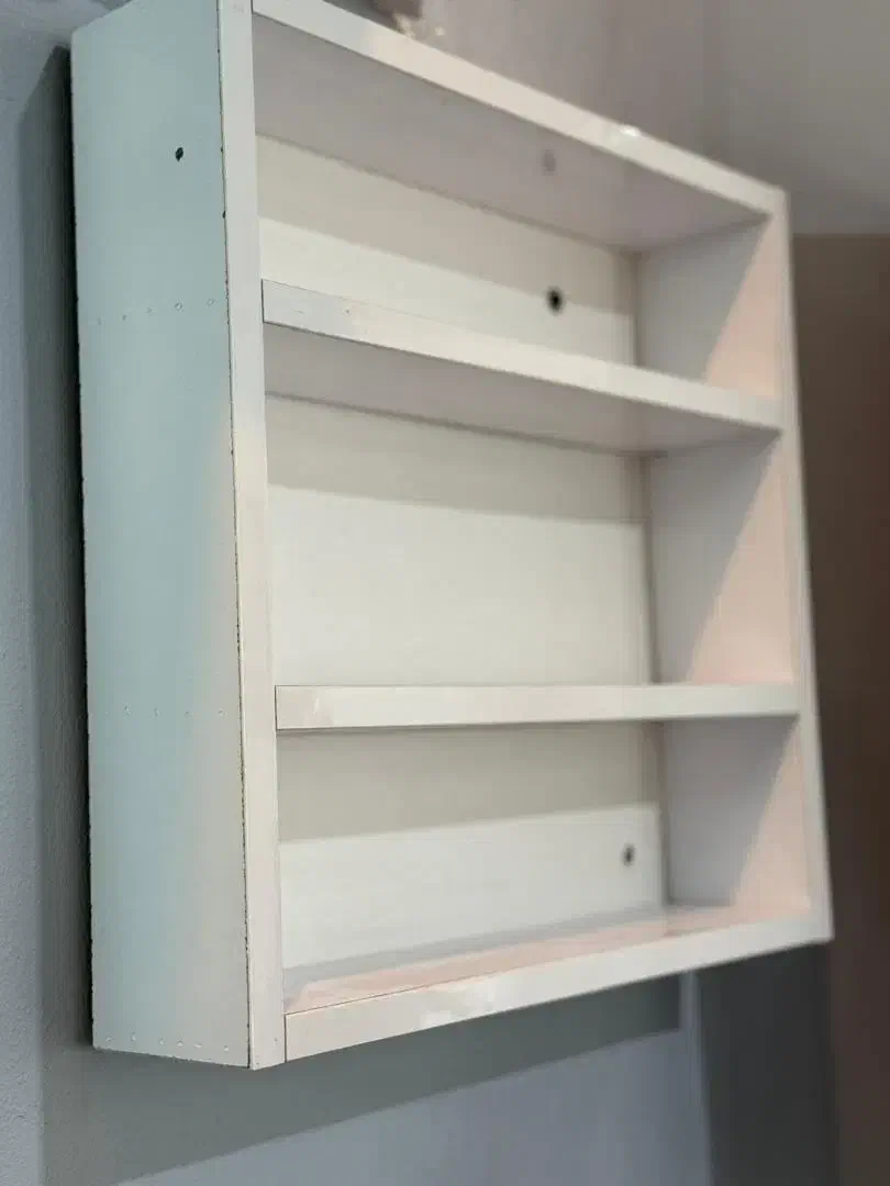 اسنند|کتابخانه، شلف، قفسههای دیواری|نشتارود, |دیوار