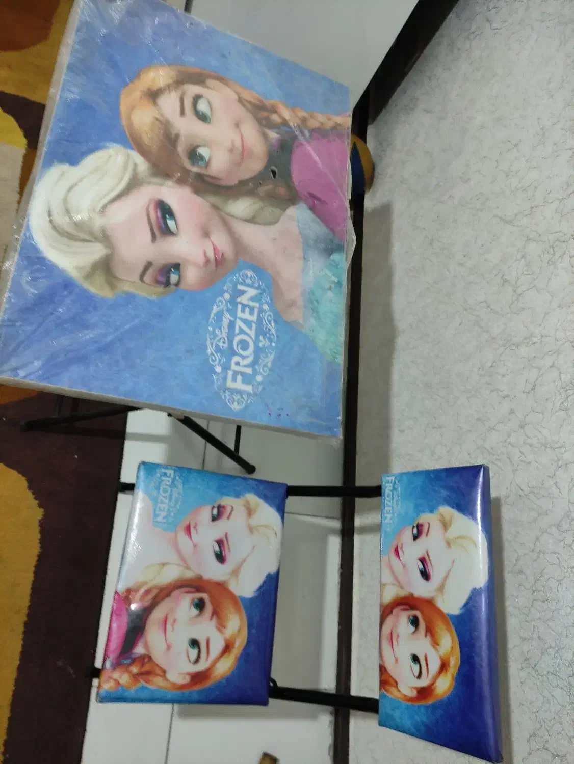 میز تحریر عروسکی در حد نو|میز تحریر و کامپیوتر|فولادشهر, B2|دیوار