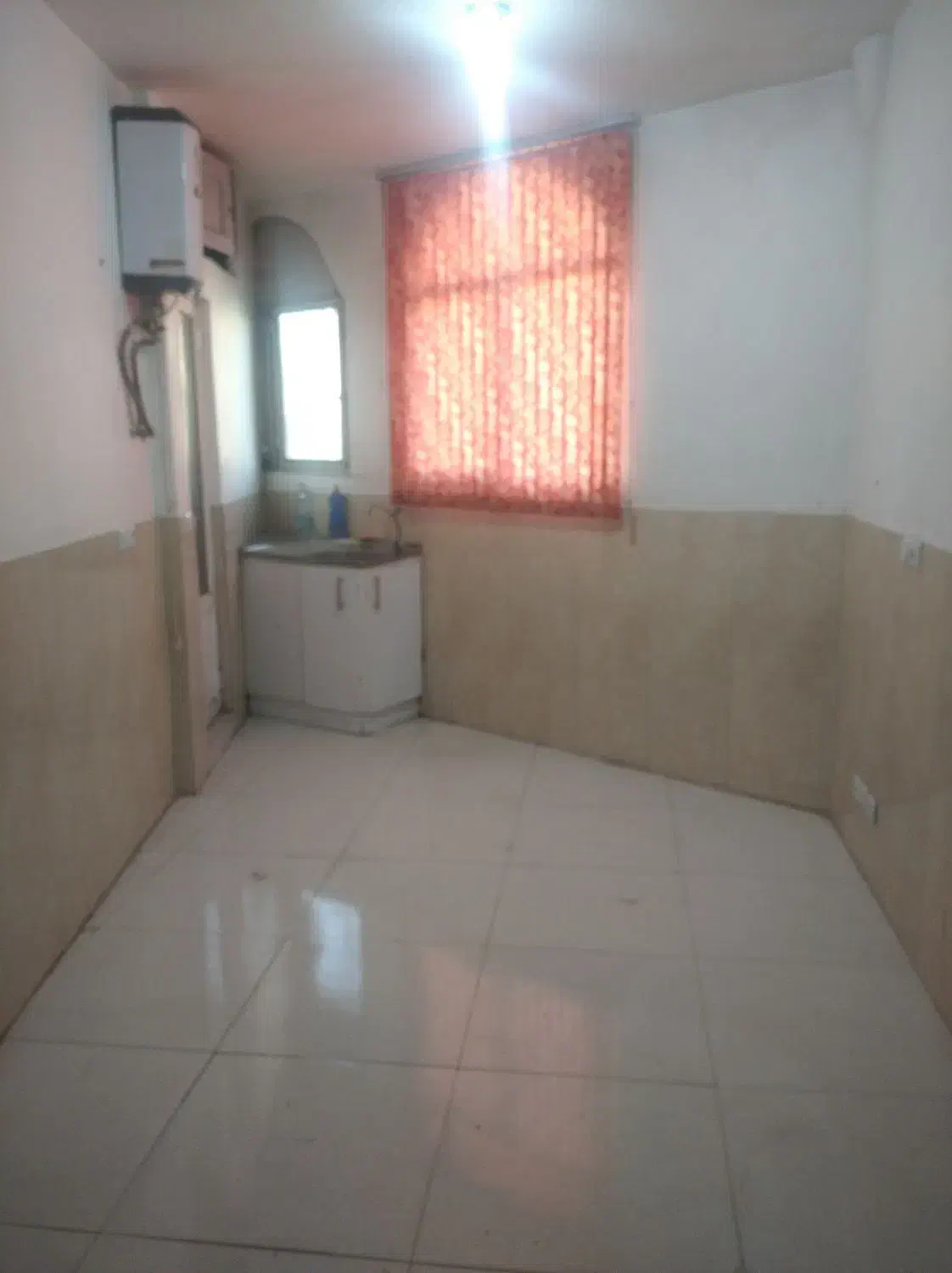 اجاره دفتر کار 28 متری|اجارهٔ دفتر کار، اتاق اداری، مطب|ابریشم, |دیوار