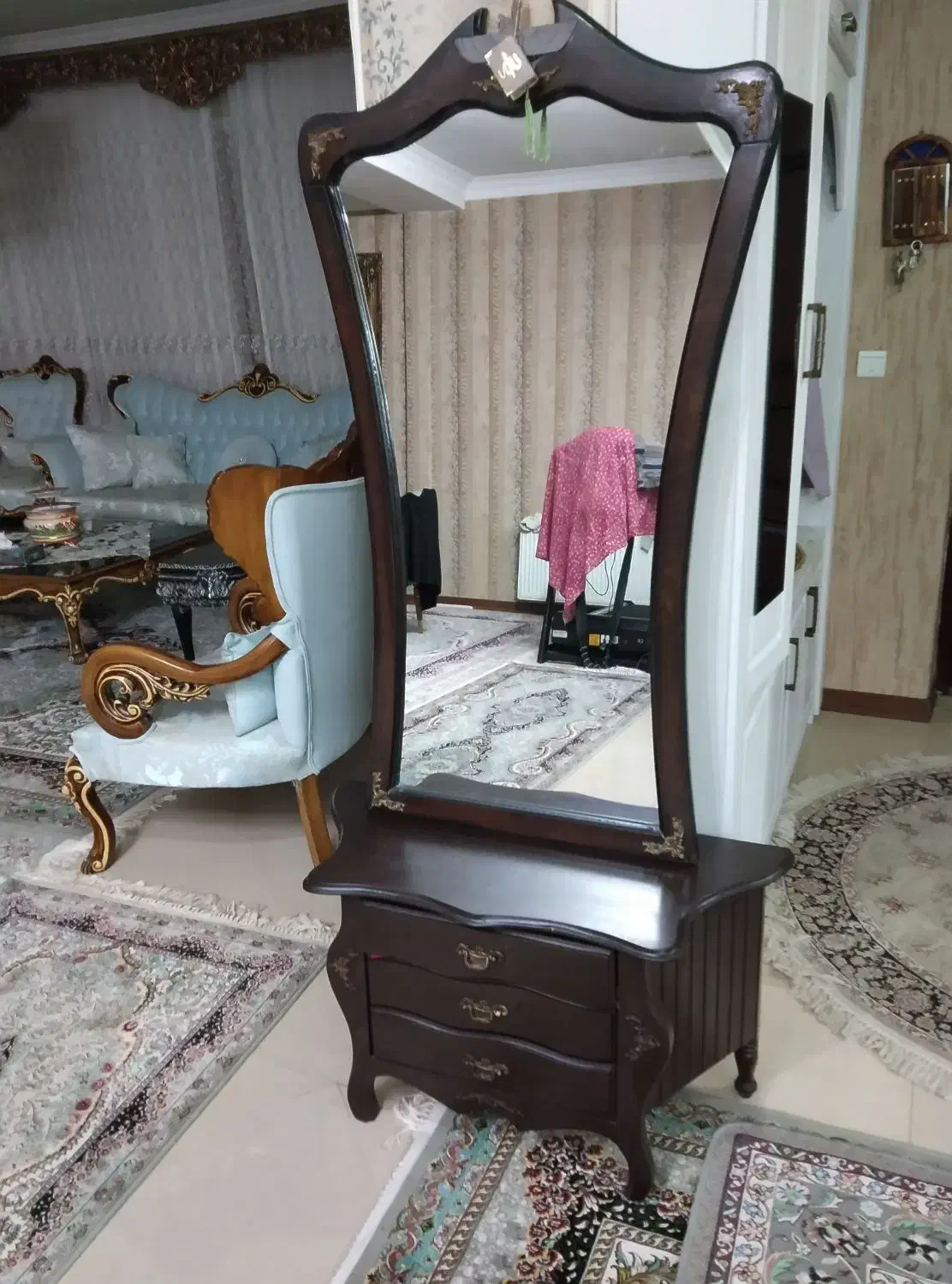 میز آینه|آینه|سمنان, |دیوار