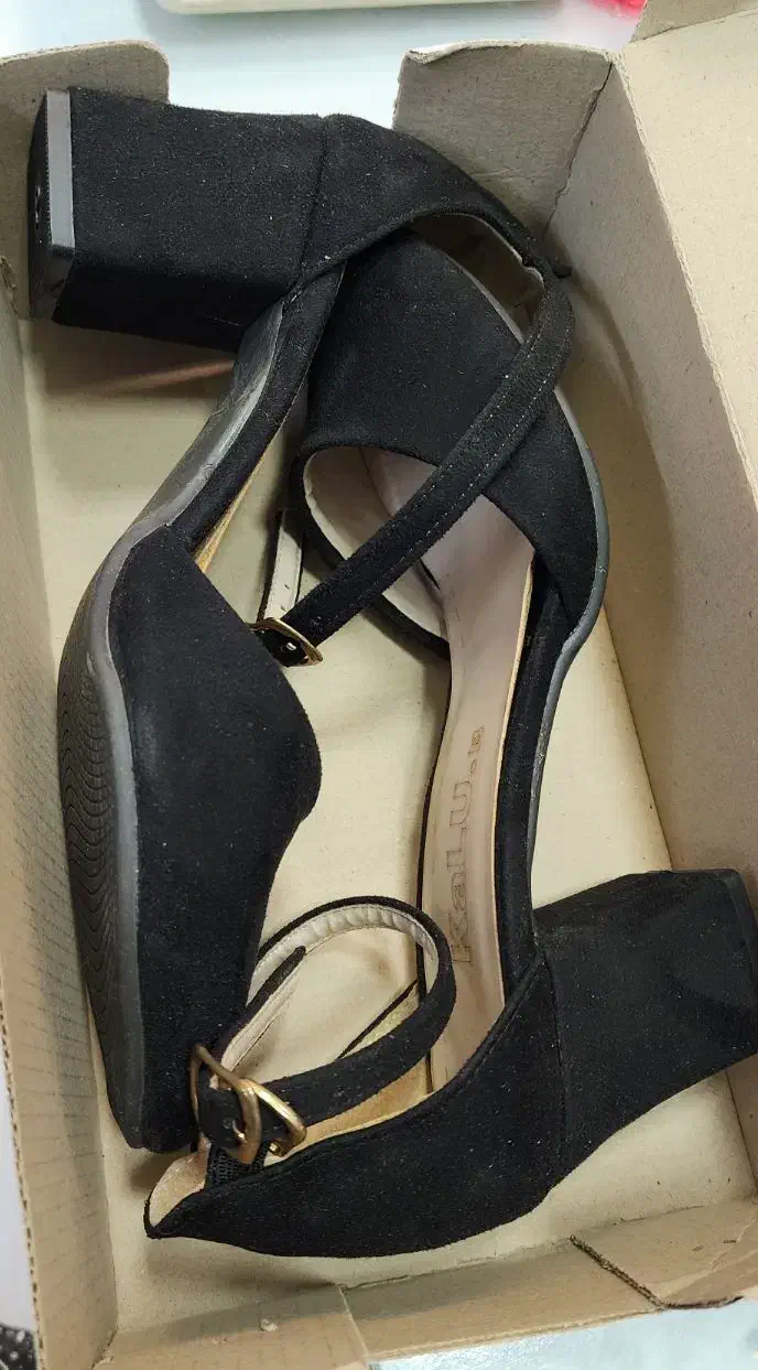 کفش مجلسی پاشنه ۵ سانتی|کیف، کفش، کمربند|لنگرود, |دیوار