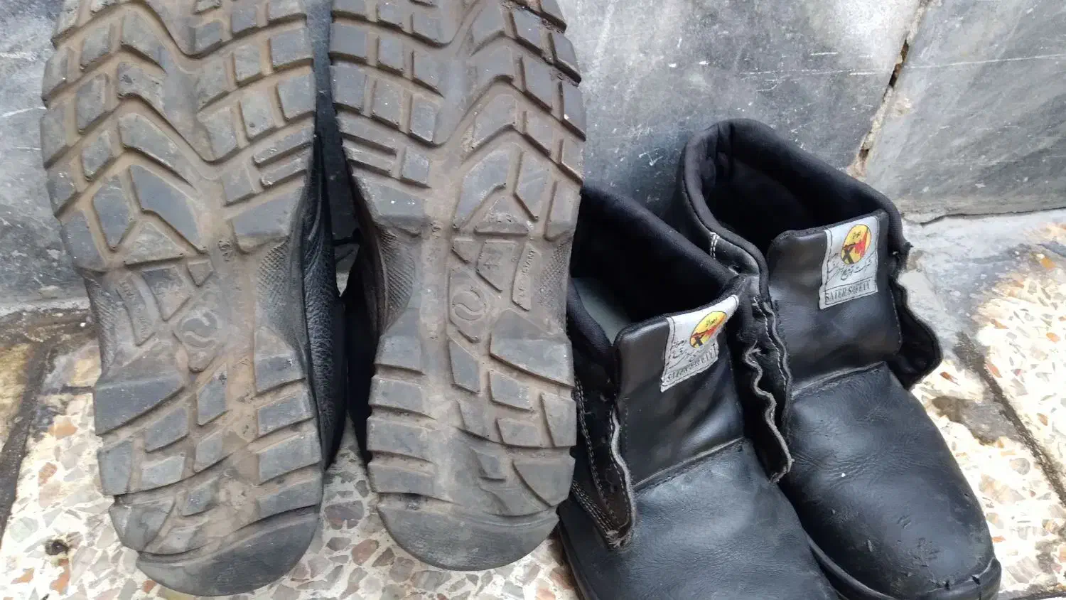 ۳جفت پوتین ایمنی۴۳و۴۵کاملانونواستفاده نشده|کیف، کفش، کمربند|اهواز, منبع اب|دیوار