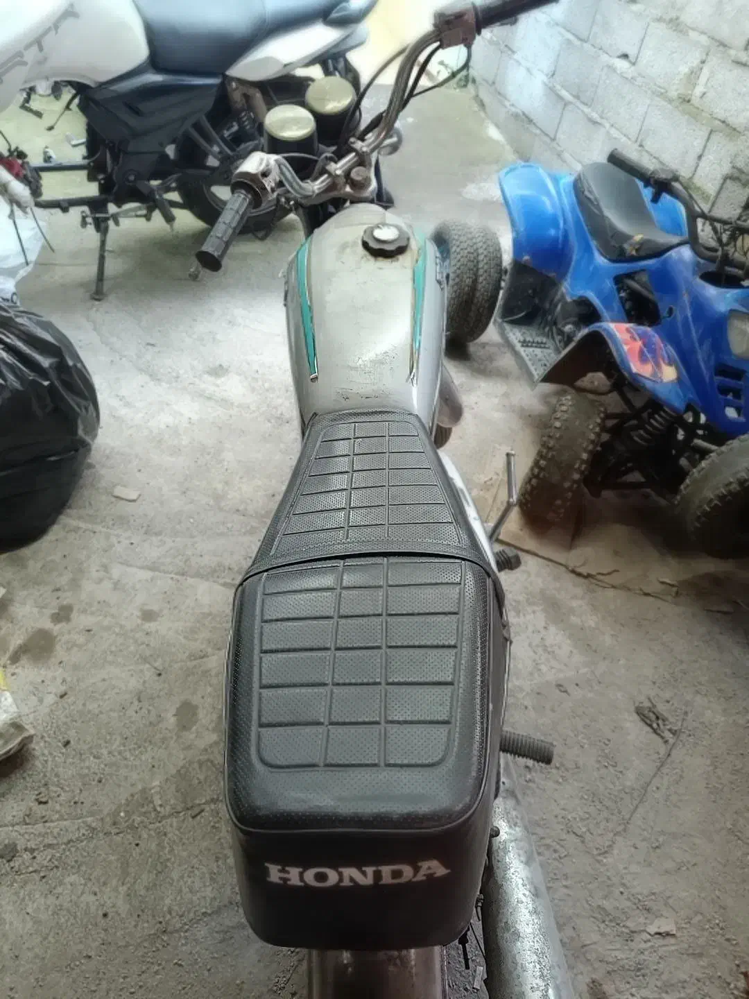 موتور هوندا ۱۲۵ پلاک قدیم|موتورسیکلت|لاهیجان, طالقانی|دیوار