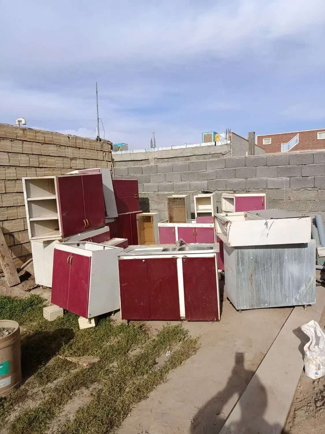 فروش کابینت فلزی  دسته دوم سالم وتمیز|مصالح و تجهیزات ساختمان|سیرجان, |دیوار