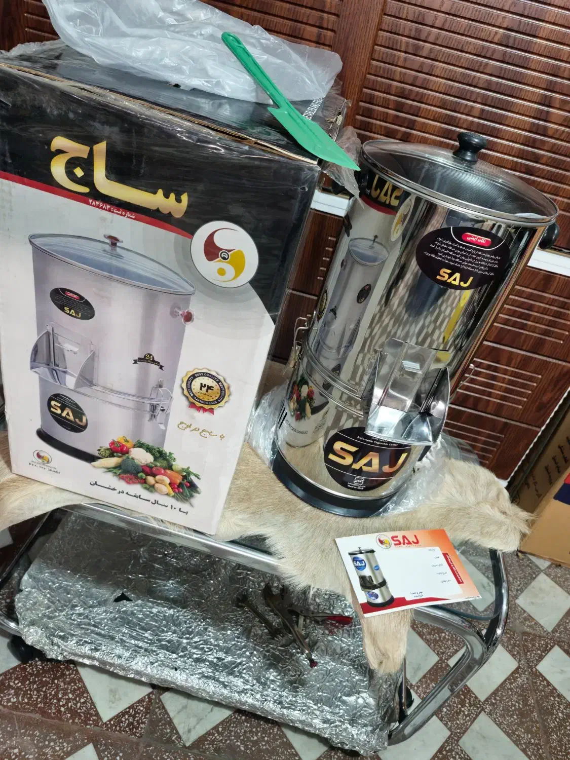 آنتیک سبزی خردکن ساج ۳کیلویی اصلا استفاده نشده|حراج|ساری, |دیوار