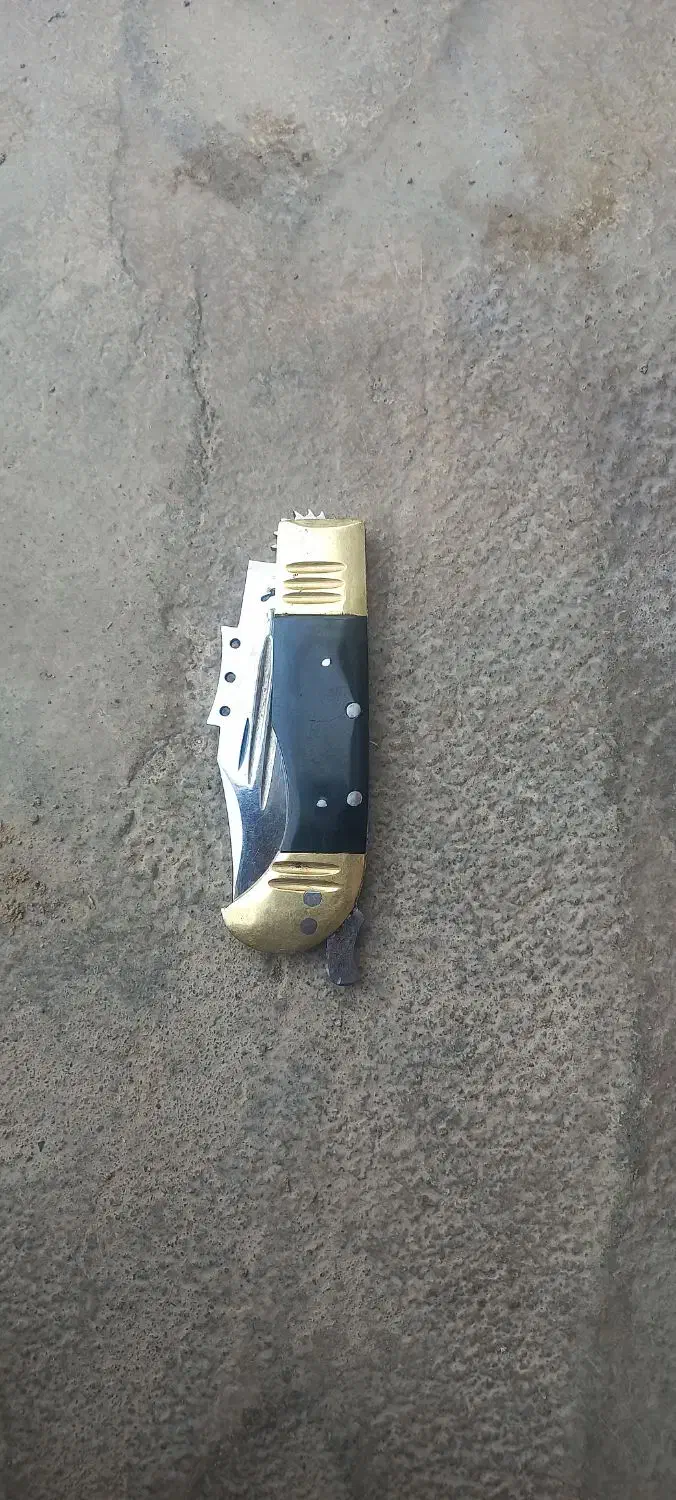 چاقو دنده ای|کلکسیون اشیاء عتیقه|یامچی, |دیوار