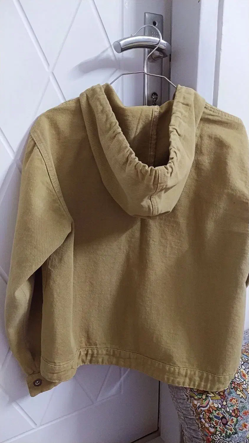 لباس|لباس|فلاورجان, |دیوار