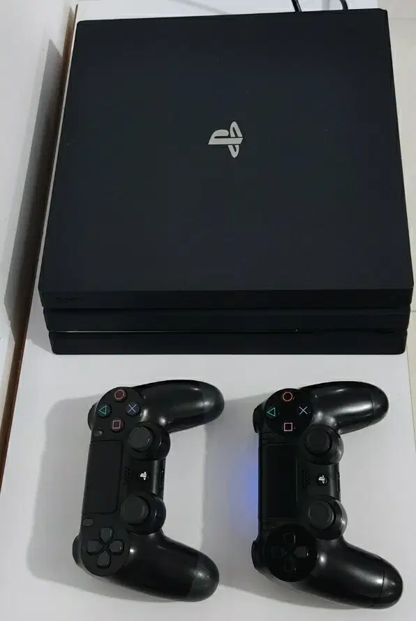 ps4 pro 1tra|کنسول، بازی ویدئویی و آنلاین|رشت, آب و برق|دیوار