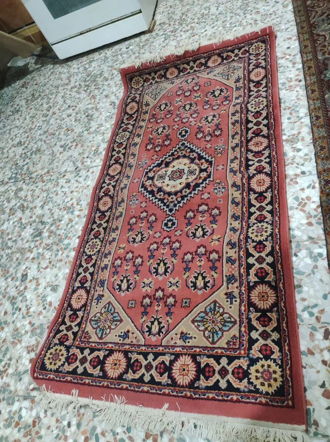 فرش کناره سنتی|فرش|دزفول, |دیوار