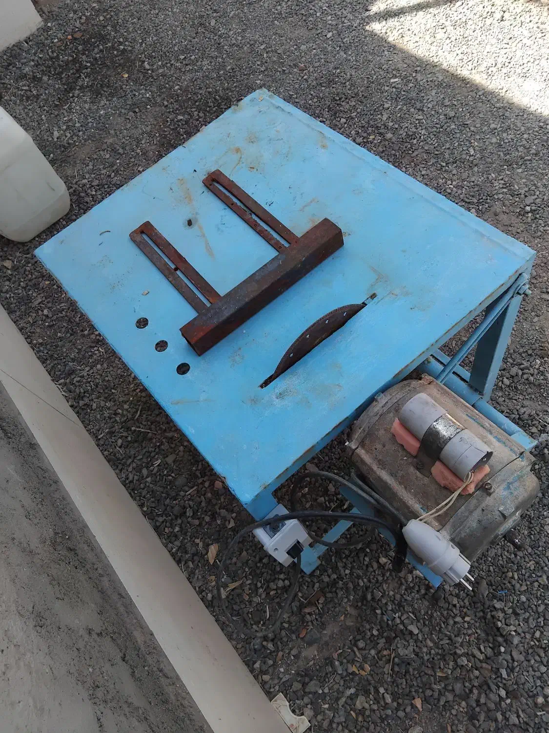 فروش دستگاه برش اجرنما وختایی|ابزارآلات|کاشان, کارگر|دیوار