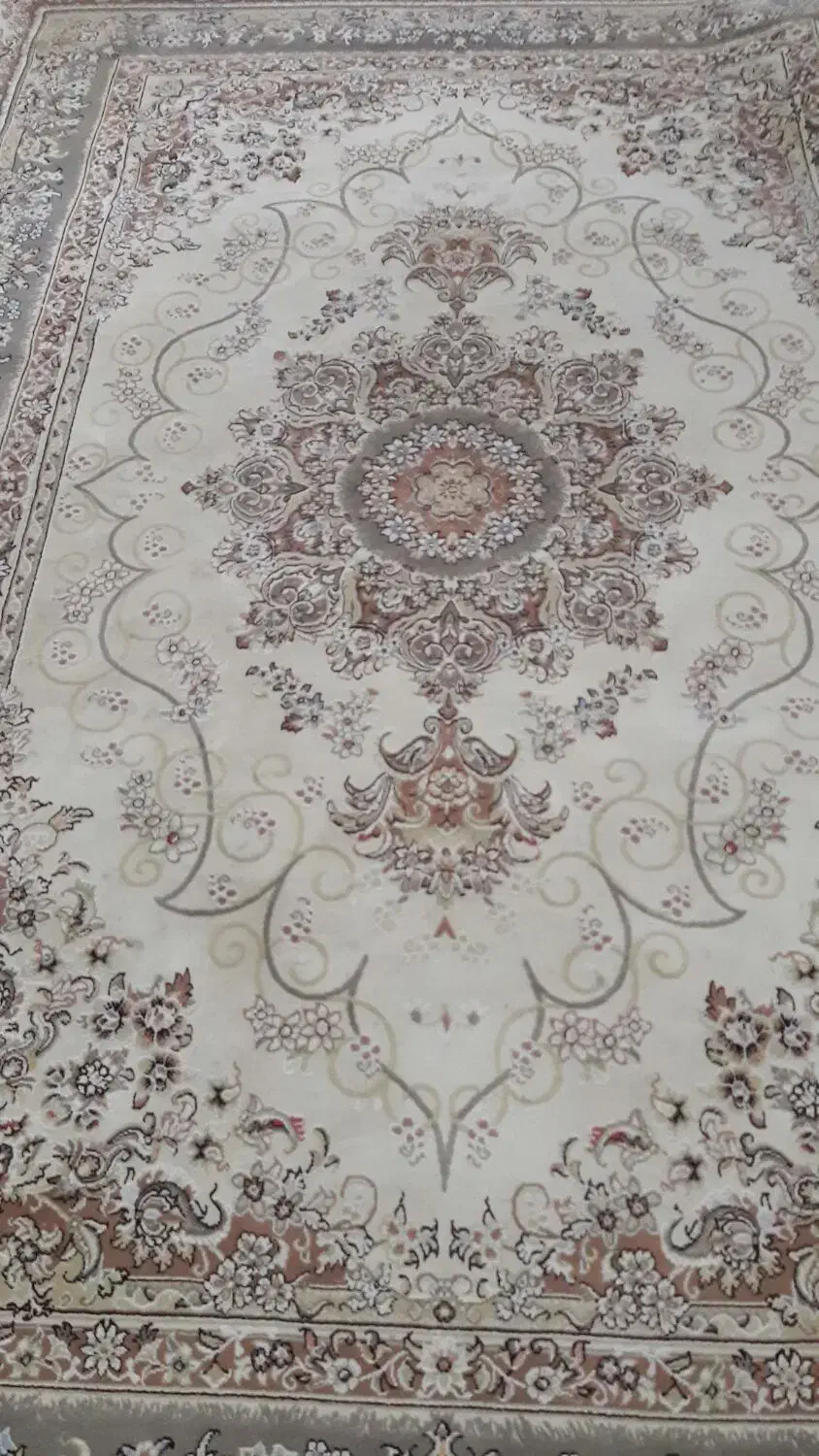 نو هستن|فرش|رباط‌کریم, کیکاور|دیوار