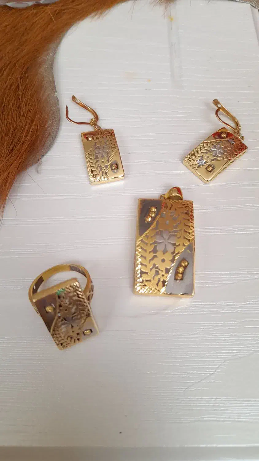 طلا درحد نو|جواهرات|یزد, |دیوار