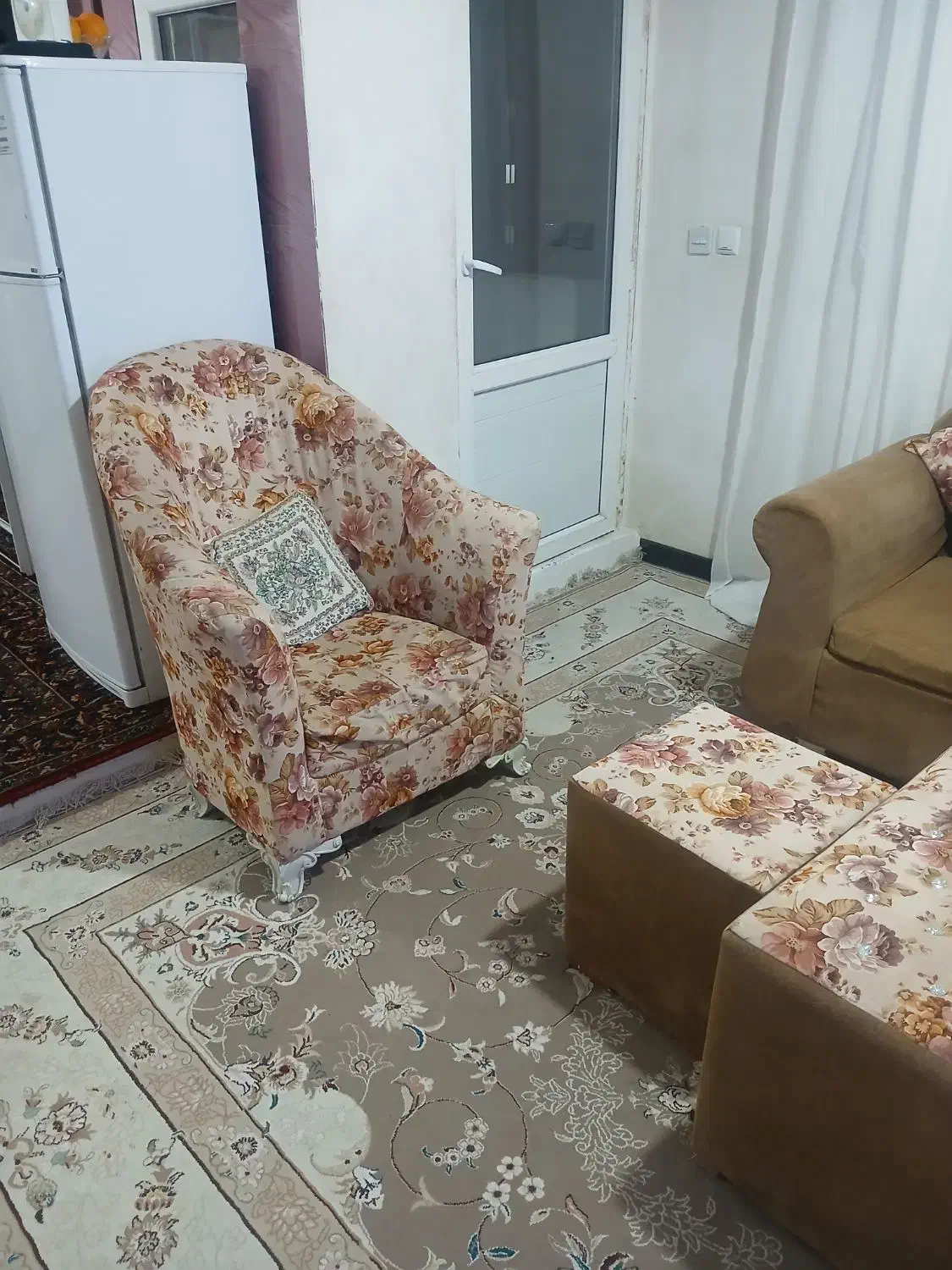 مبل ۷نفره  ۱ تومن|مبلمان خانگی و میز عسلی|خرم‌آباد, |دیوار