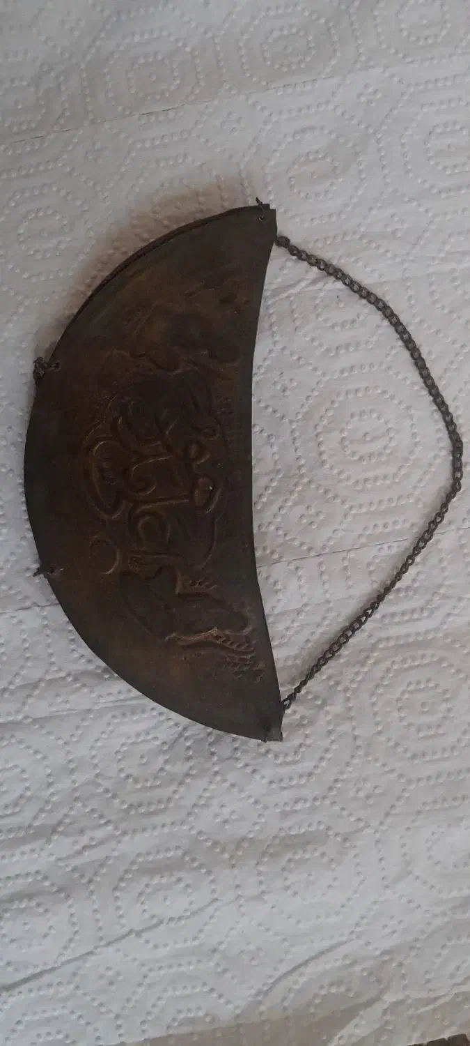 تبرزین زیرخاکی|کلکسیون اشیاء عتیقه|ساری, |دیوار