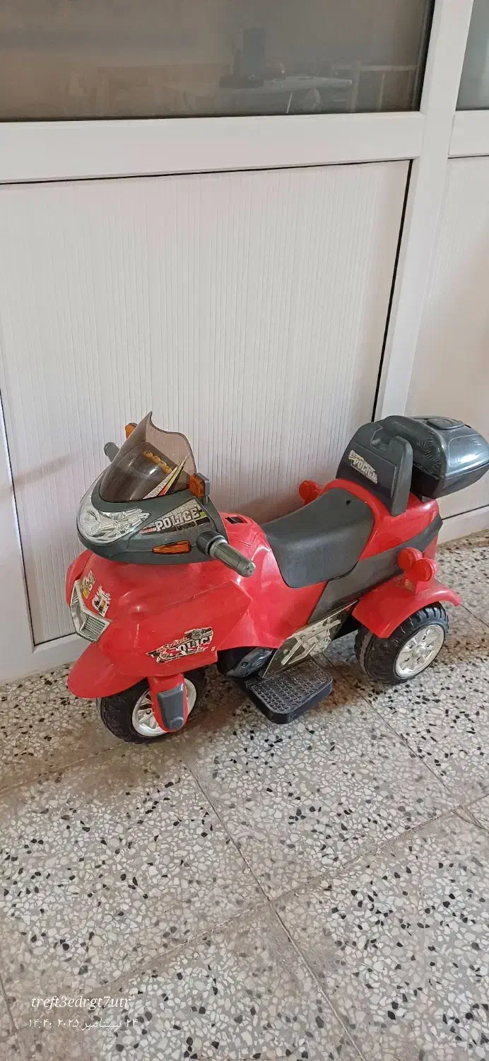 موتور شارژی کودک کاملا سالم|اسباببازی بچه|فیروزکوه, |دیوار