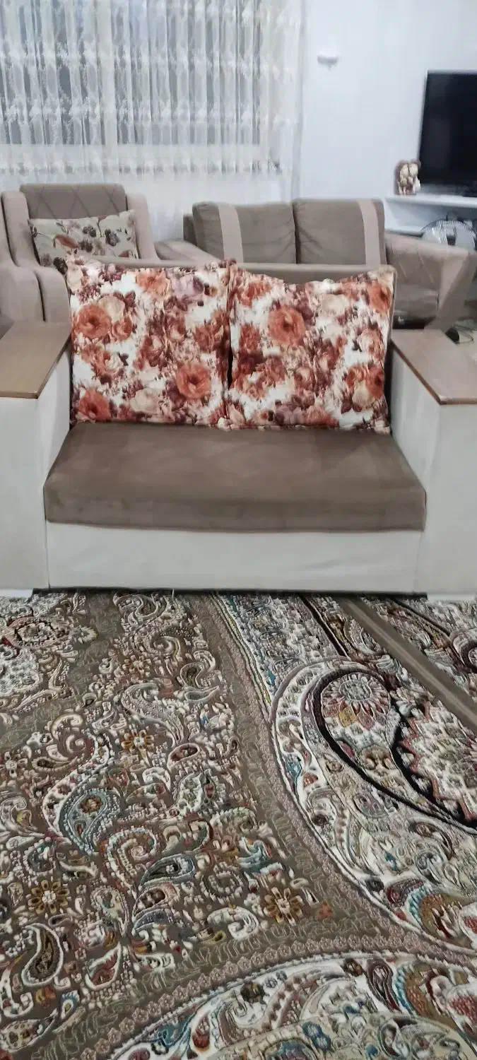 مبلمان ۷ نفره|مبلمان خانگی و میز عسلی|لشت نشا, |دیوار