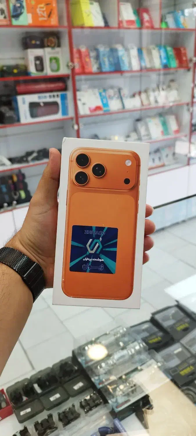 به چند فروشنده ماهر برای موبایل فروشی نیازمندیم|استخدام بازاریابی و فروش|یزد, |دیوار