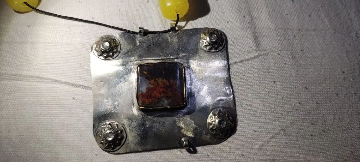 گردنبند ورشو قدیمی|کلکسیون اشیاء عتیقه|عسلویه, |دیوار