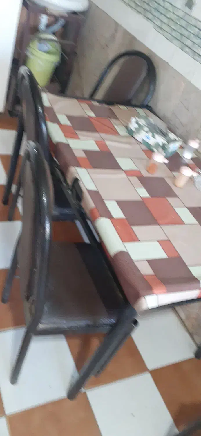 میز صندلی|میز و صندلی غذاخوری|آشخانه, |دیوار