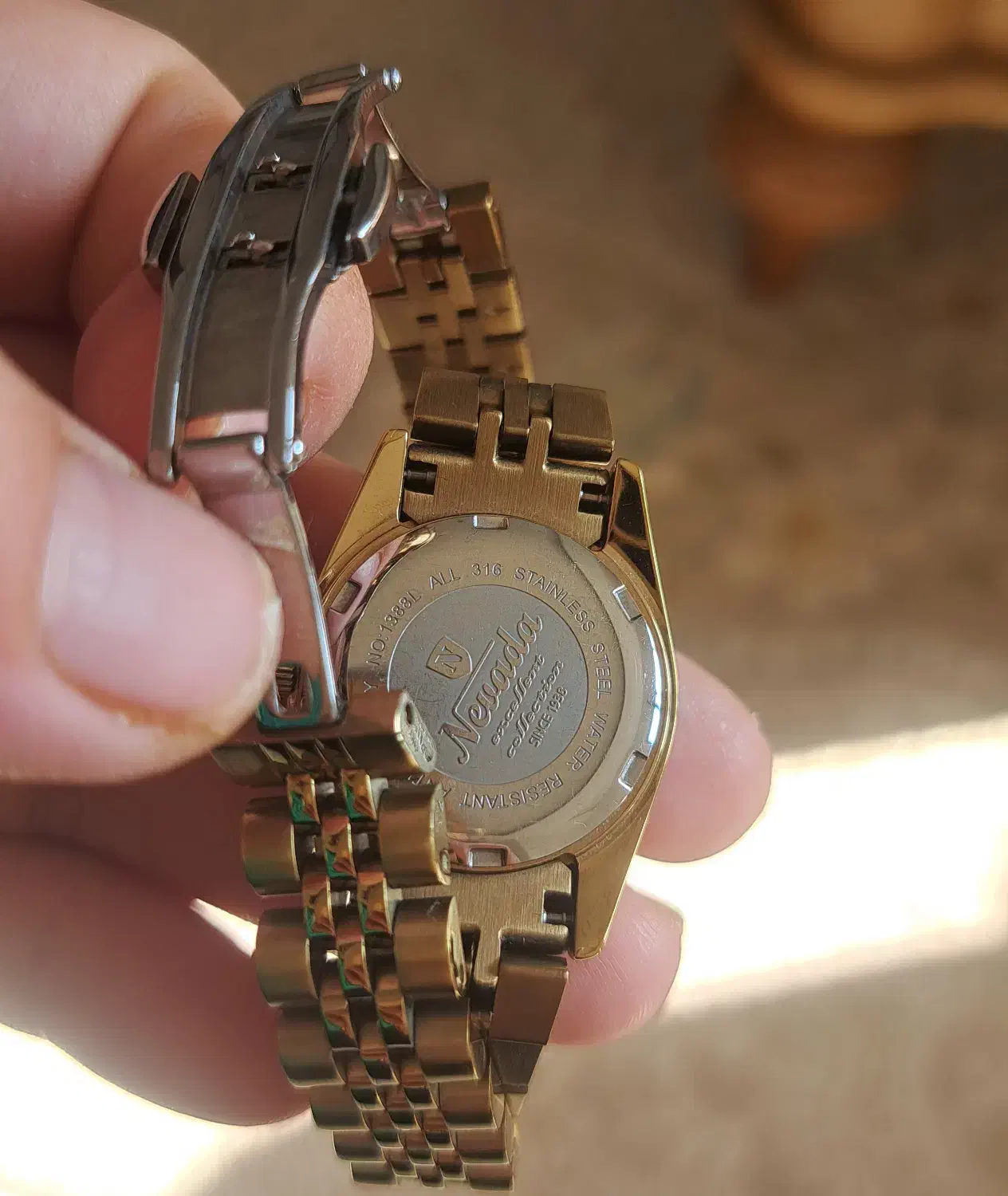 ساعت زنانه نودا|ساعت|رشت, باهنر|دیوار