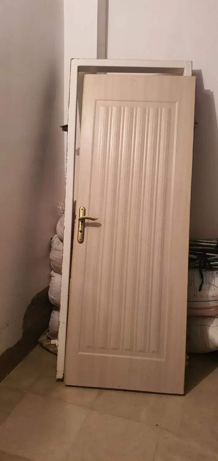 درب اتاق و ورودی|مصالح و تجهیزات ساختمان|دره شهر, |دیوار