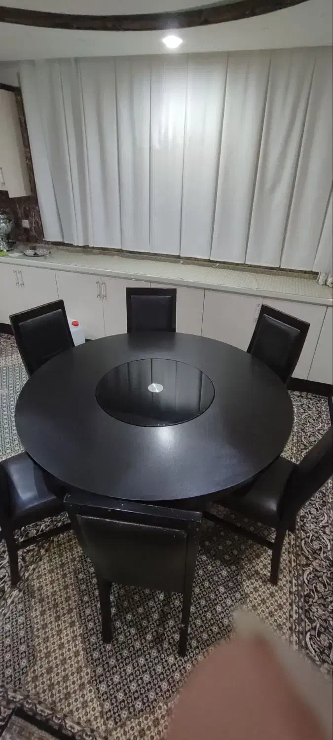 میز|میز و صندلی غذاخوری|ماکو, |دیوار