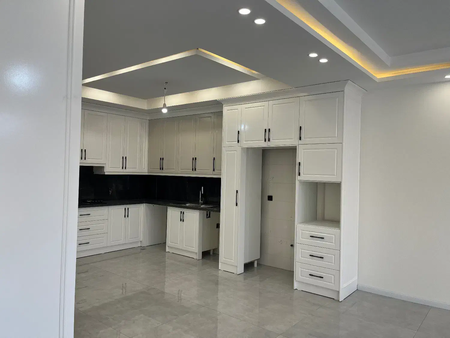 ۱۴۰متری  سه خوابه  گلچهره|فروش آپارتمان|مشهد, گوهرشاد|دیوار