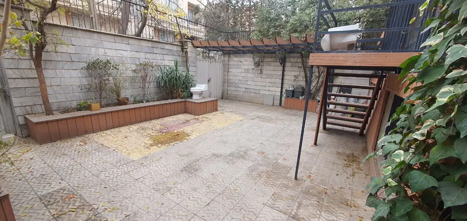 ۲۴۰ متر مستغلات ۱۴۰ متر +۶۵ متر زیر زمین