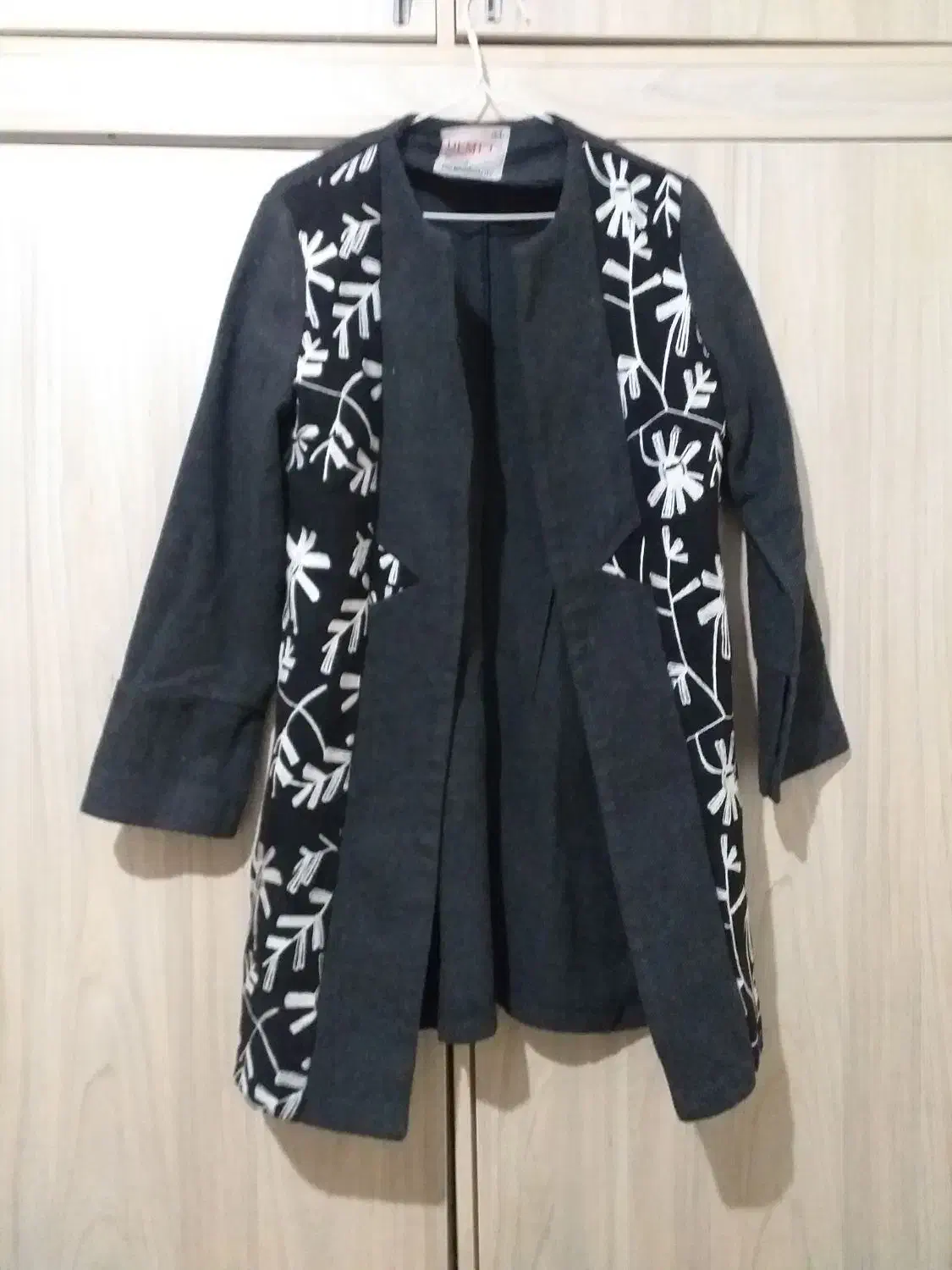 پالتو هر کدام ۵۰۰|لباس|شاهینشهر, مسکن مهر|دیوار