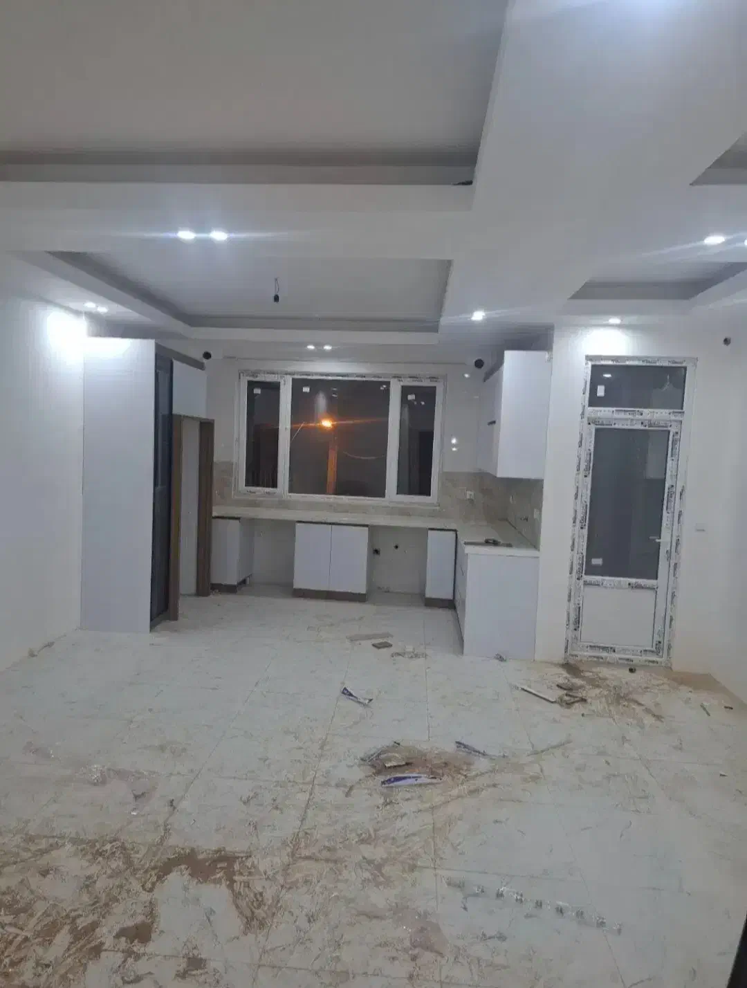 آپارتمان ۸۴ متری شهرک عارف کد ۴۰۰۱|فروش آپارتمان|قزوین, |دیوار