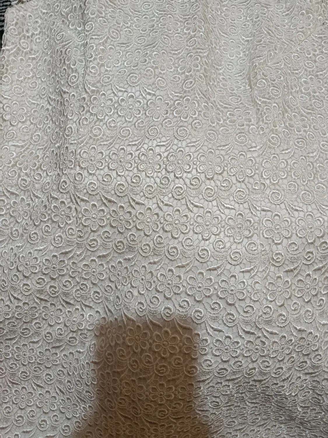 پیرهن گیپور سفید نونو|لباس|بروجرد, |دیوار